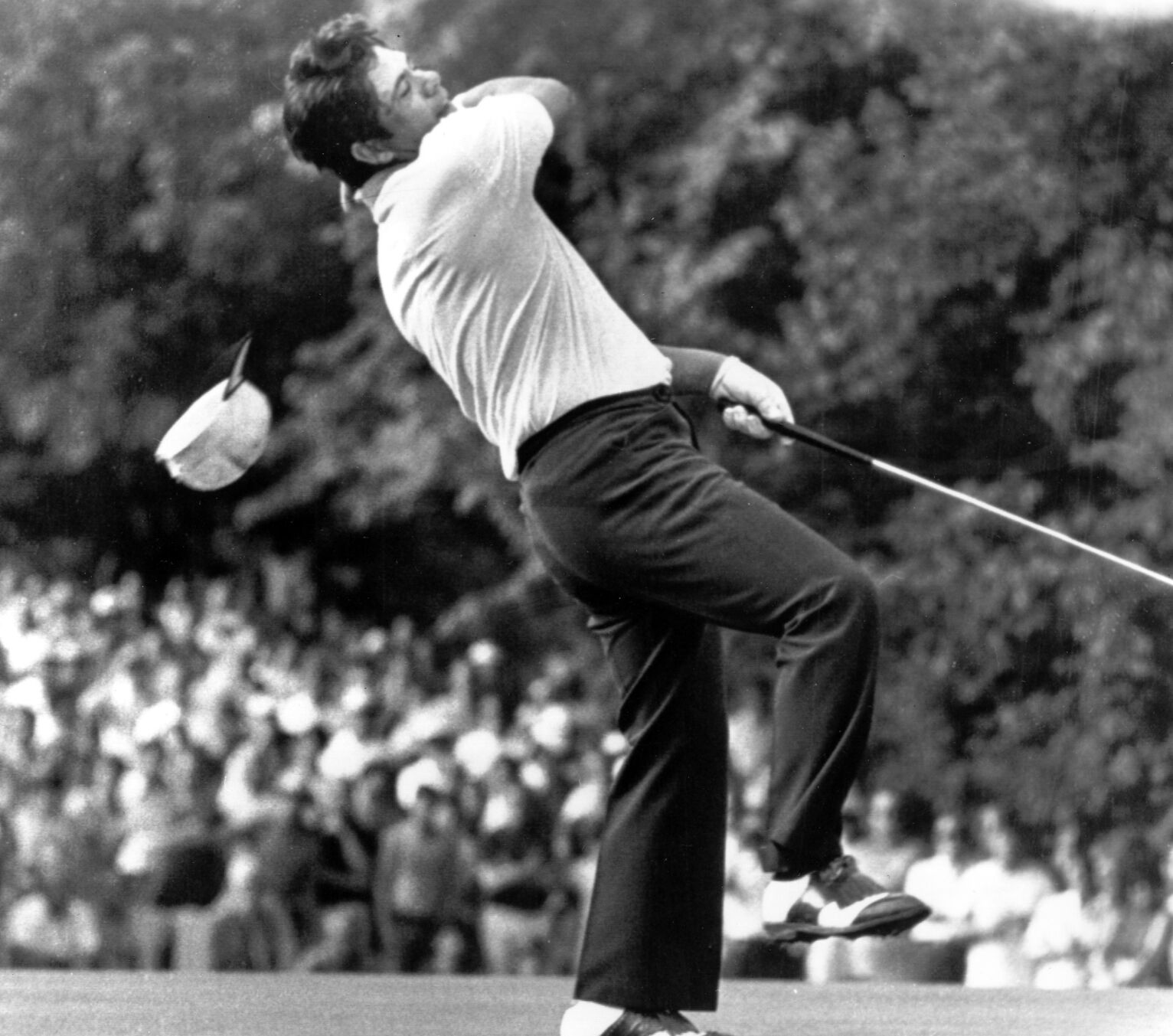 1971: Lee Trevino beats Jack Nicklaus by two strokes in playoff to win U.S. Open